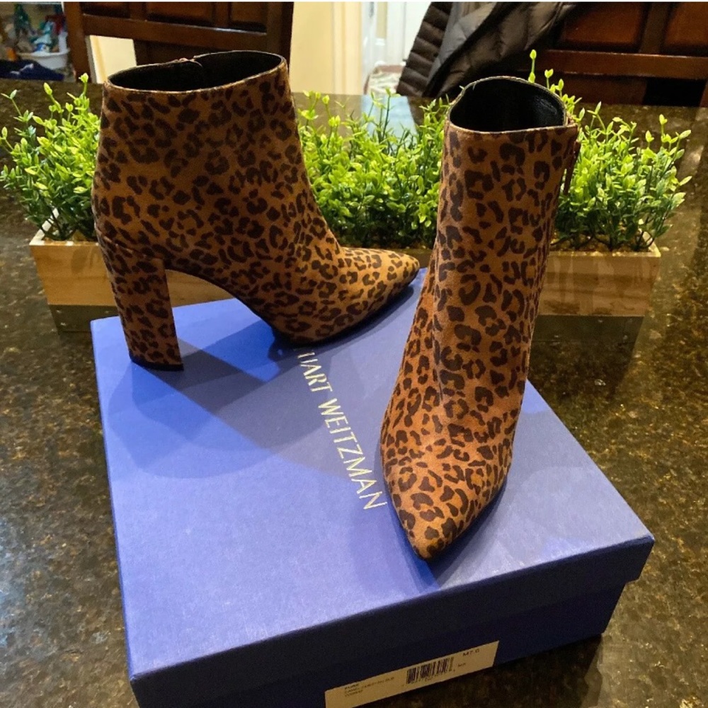 Stuart Weitzman Bootie Cheetah Suede Boots sz7
